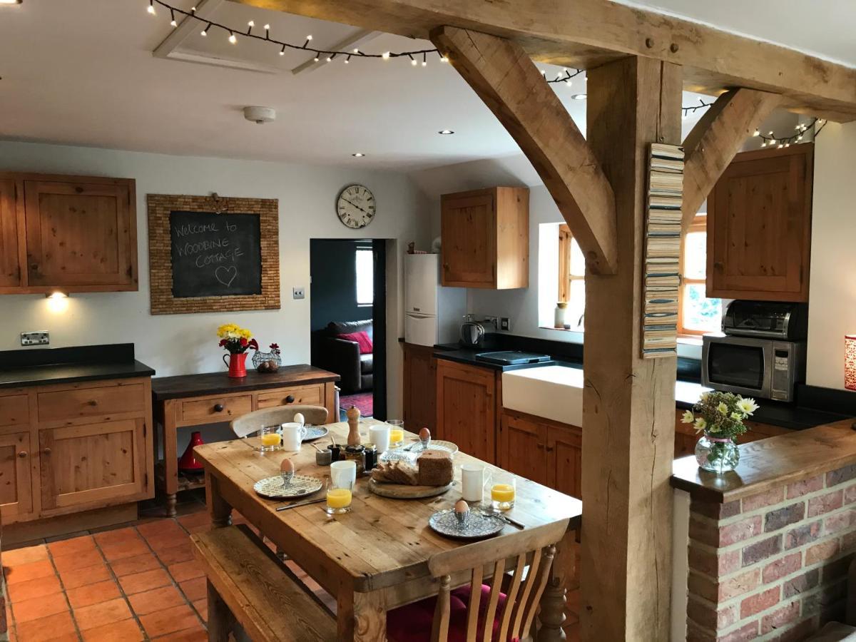 Delightful Cottage On The River Adur Close To Brighton & The Downs No Dogs Sorry Upper Beeding Exterior photo
